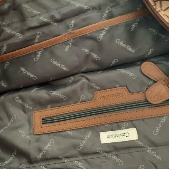 Calvin klein tote bag!! - Picture 5 of 5